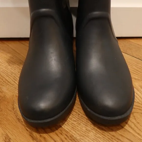 Tory Burch April Tall Rain boot rubber neoprene 9 navy logo pull heel waterproof