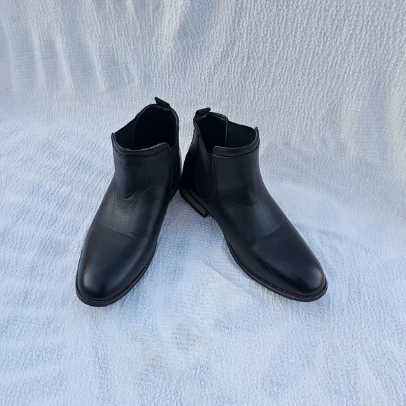 Vance Co Men's Landon Chelsea Boot Black size 10.5 ankle boots