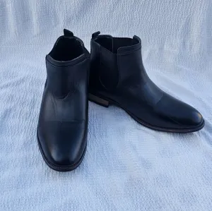 Vance Co Men's Landon Chelsea Boot Black size 10.5 ankle boots