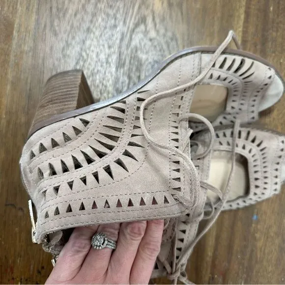 Vince Camuto Size 8 Tarita Suede Lace Up Heels
