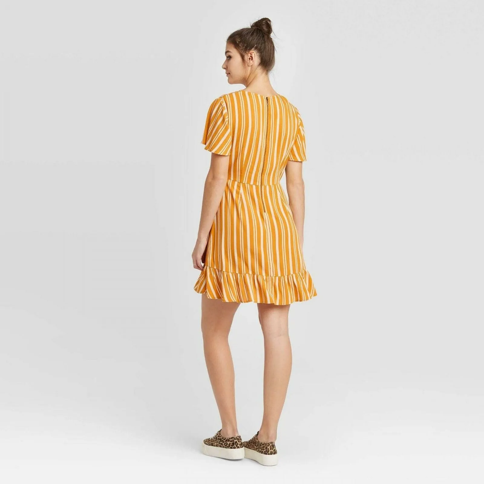 Xhilaration Women's Short Sleeve V-Neck Ruffle Bottom Wrap Mini Dress